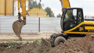 Выкопать яму экскаватором в Георгиевске от 922 руб. - 2Землекопа-Грг 